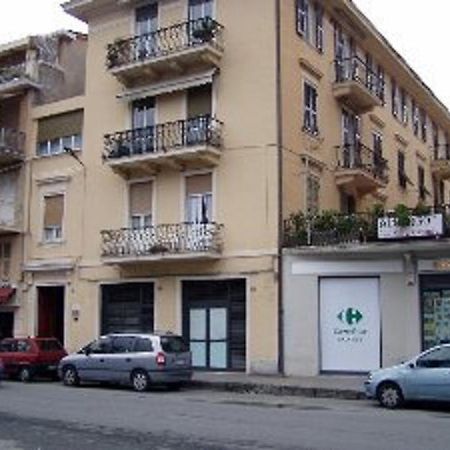 Albergo Villagrande Varazze Εξωτερικό φωτογραφία